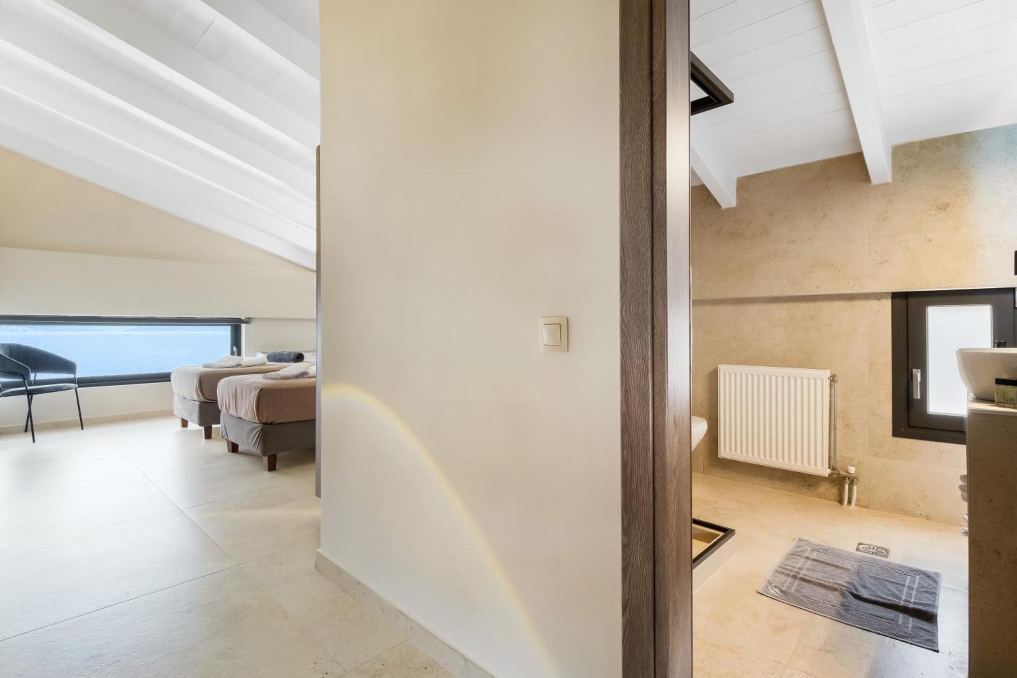 Ionian Hospitality νησω 6 *