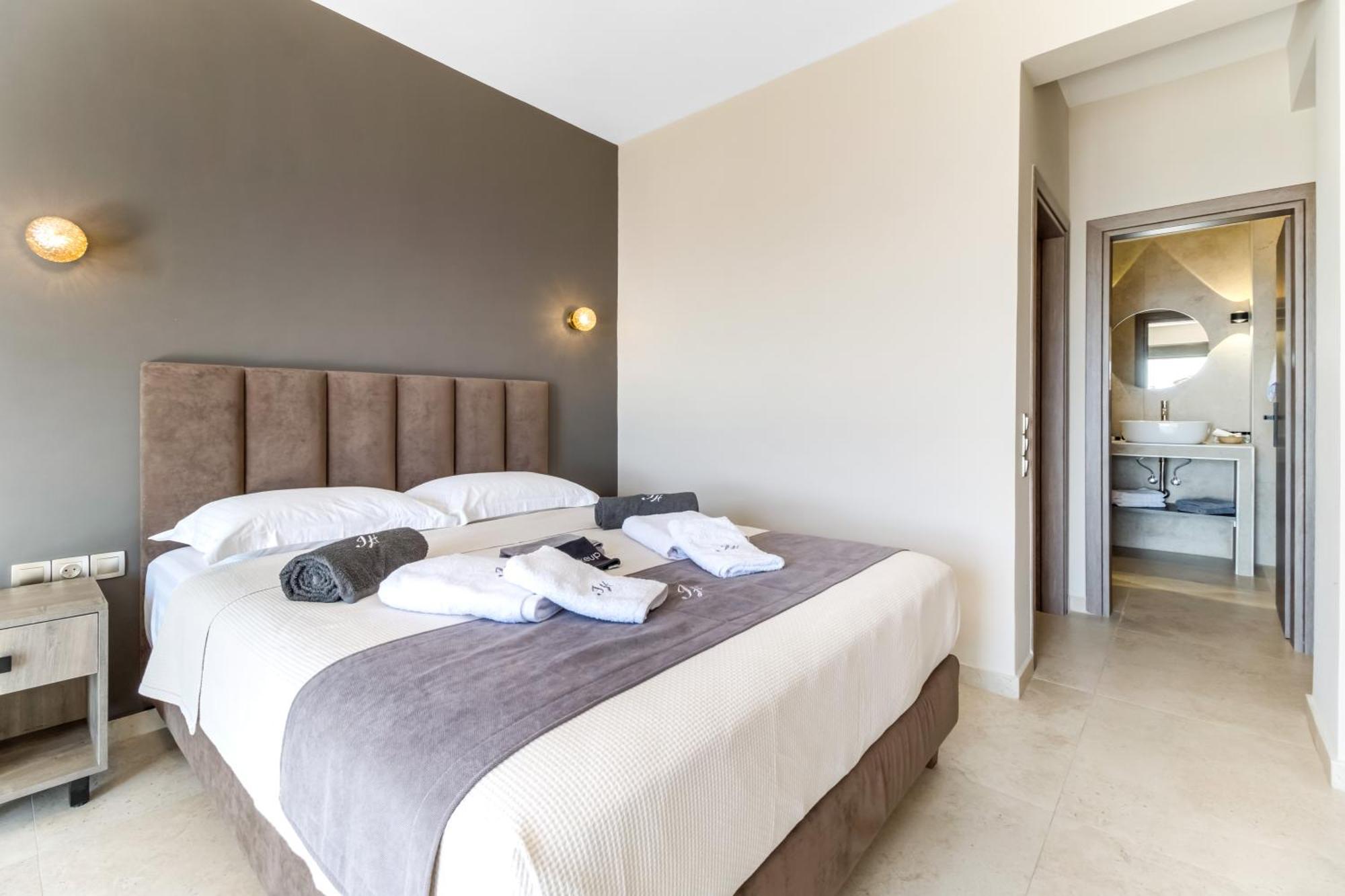 Ionian Hospitality νησω 6