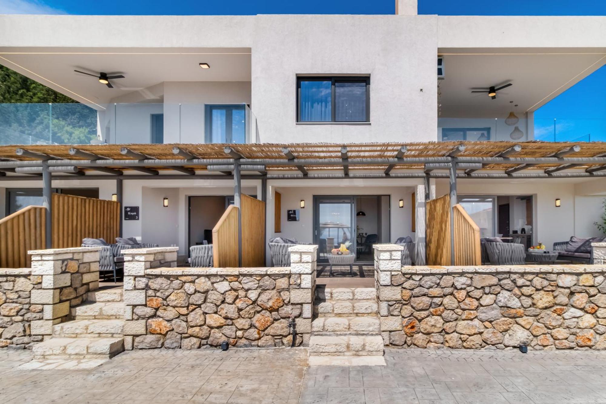 Ionian Hospitality νησω 6